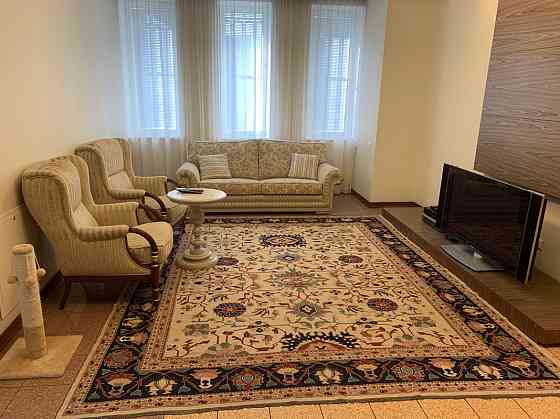 Оренда Квартира 4-кімнатна, 1/4 поверх на Успенская, 2/1 Одеса