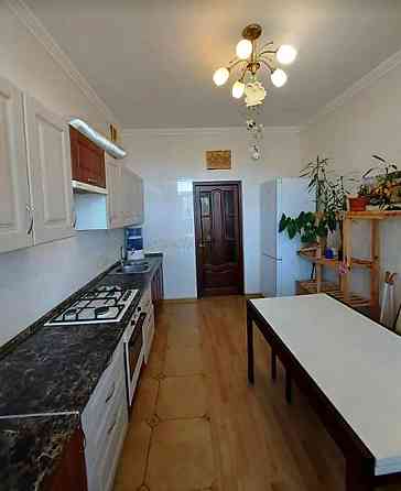 Уютная трехкомнатная квартира в современном кирпичном доме на Левитана. Одеса