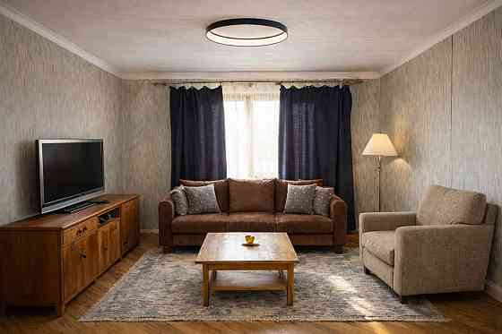 Продаж Квартира 2-кімнатна, 7/16 поверх на Драгоманова вул., д. 14 Київ