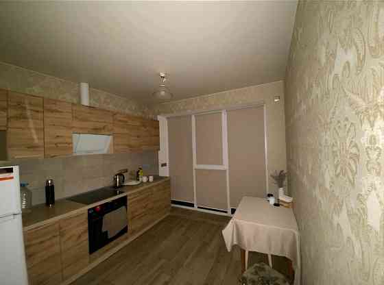 Оренда Квартира 1-кімнатна, 2/8 поверх на Камянська, 123 Киев