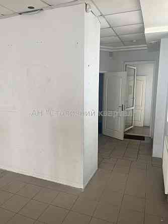 Оренда торгове приміщення на Ахматової Анни вул., 14А приміщень - 1, поверх - 2/2 Kiev