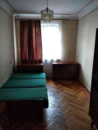 Оренда Квартира 3-кімнатна на ул. Полесская, 16 Київ