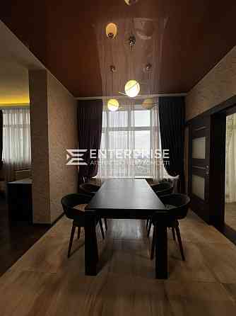 Оренда Квартира 3-кімнатна, 17/24 поверх на вул. Шамрила Тимофія Киев