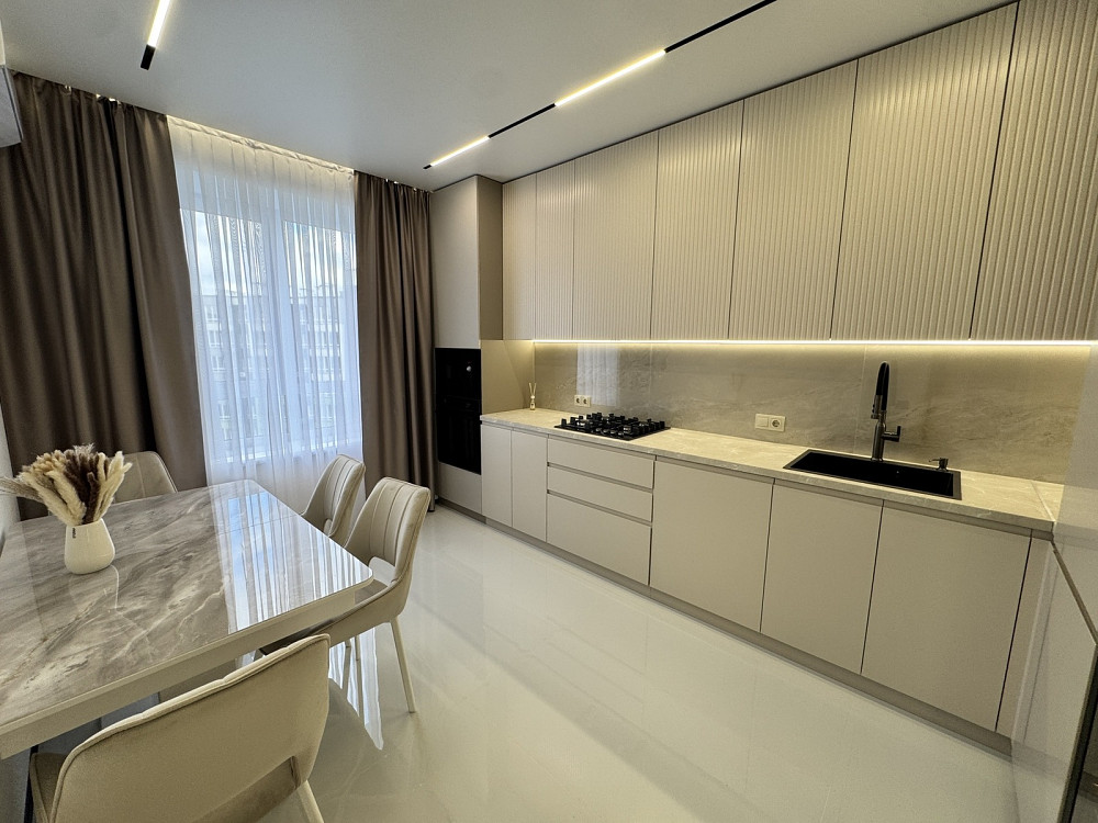 Продаж Квартира 3-кімнатна, 9/10 поверх на Приозерна Івано-Франківськ - фото 1