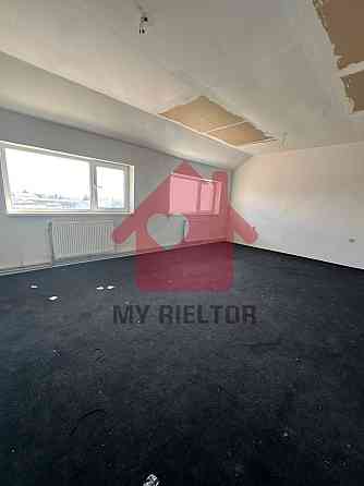 Оренда приміщення вільного призначення на Залізнична, 40 поверх - 4/4 Uzhhorod