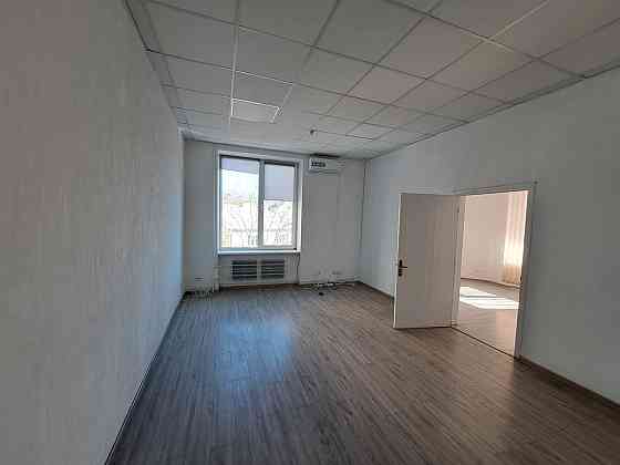 Оренда приміщення вільного призначення на Крушельницької С. вул., 1 поверх - 3/6 Тернопіль