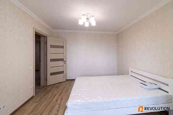 Оренда Квартира 3-кімнатна, 8/16 поверх на Ревуцкого, 23 Київ