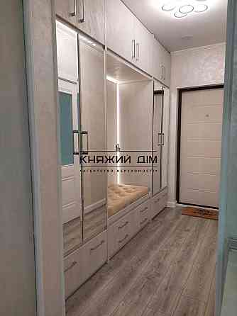 Оренда Квартира 1-кімнатна, 16/16 поверх на вул. Трутенко Онуфрия ул./Михайла Максимовича Kiev