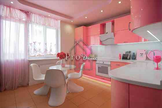 Продаж Будинок 3-кімнатний на Саперно-Слобідська вул., 24 Kiev