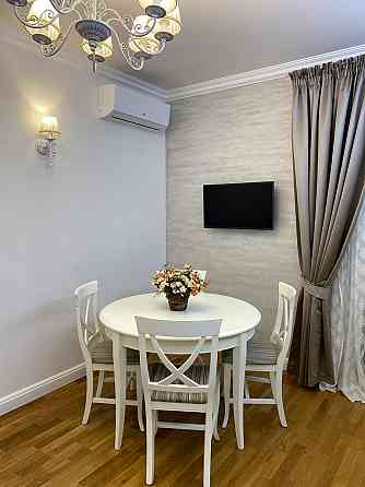 Продаж Квартира 2-кімнатна, 6/23 поверх на Максимовича Михайла вул., д. 3г Kiev