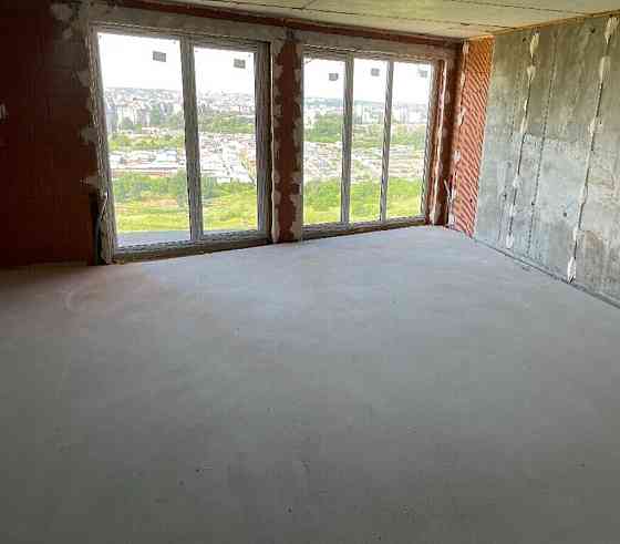 Продаж 1к квартири 53 кв. м на вул. Тарнавського Мирона Генерала Тернопіль