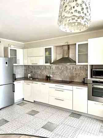 Оренда Квартира 1-кімнатна, 20/24 поверх на Гетьмана, 1а Київ