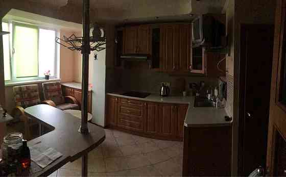 Оренда Квартира 1-кімнатна, 8/16 поверх на Здолбунівська, 5а Київ