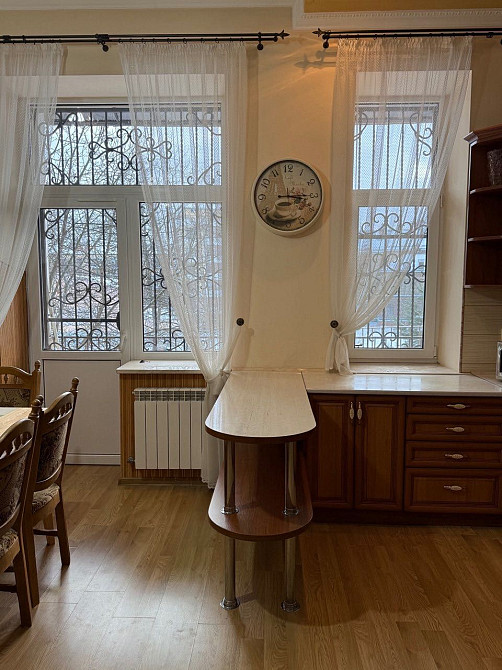 Оренда Квартира 2-кімнатна, 2/3 поверх на вул. Пекарська Львов - изображение 2