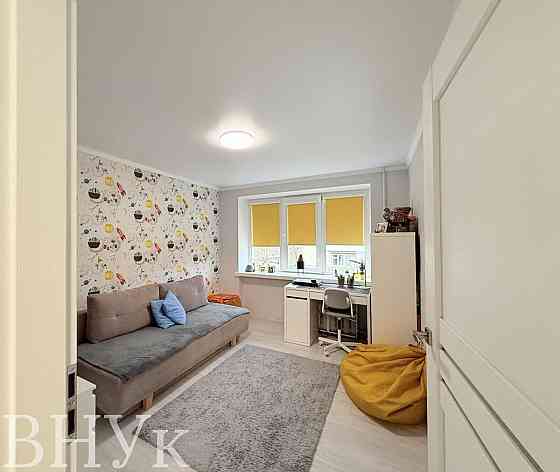 Продаж Квартира 4-кімнатна, 3/5 поверх на Потебні Луцьк