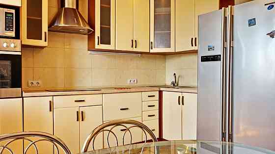 Оренда Квартира 3-кімнатна, 20/25 поверх на Елизаветы Чавдар ул. Kiev