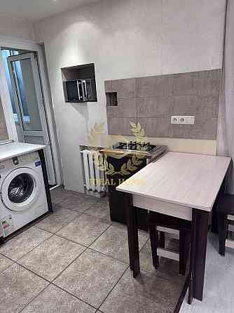 Продаж Квартира 1-кімнатна, 8/10 поверх на Леси Украинки бул., 3 Київ