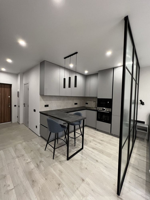 Продаж Квартира 1-кімнатна, 12/24 поверх на Столичне шосе вул., д. 3 Київ - фото 1