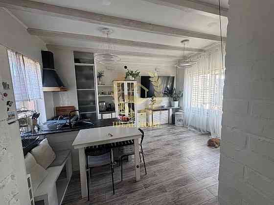 Продаж Будинок 3-кімнатний 