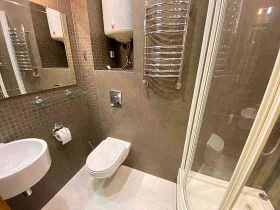 Оренда Квартира 3-кімнатна, 8/16 поверх на Бажана Николая просп., 7 ж Київ