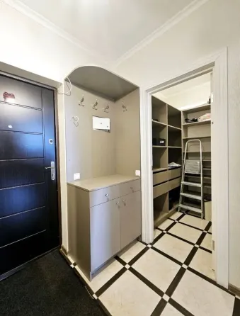 Продаж 1к Квартира 47 кв.м Жаботинского Одеса