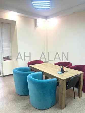 Оренда Будинок 4-кімнатний на Гончара Олеся вул., 37А Київ