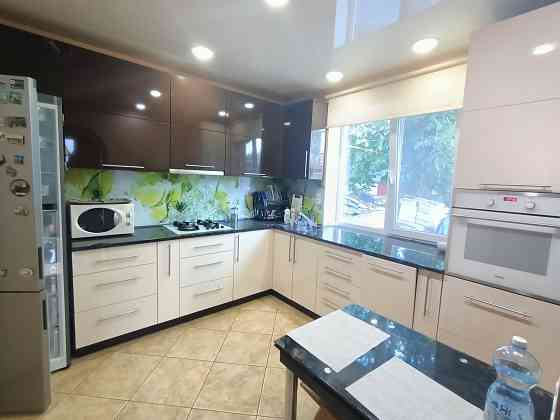 Оренда 2-поверховий Будинок  110 кв.м 4 кімн. на Мира Zhytomyr