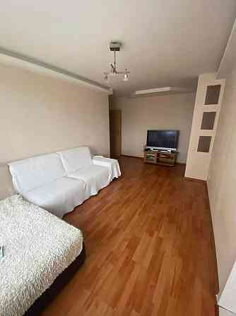 Продаж Квартира 3-кімнатна, 6/10 поверх на Холодильная ул., 79 Днепр