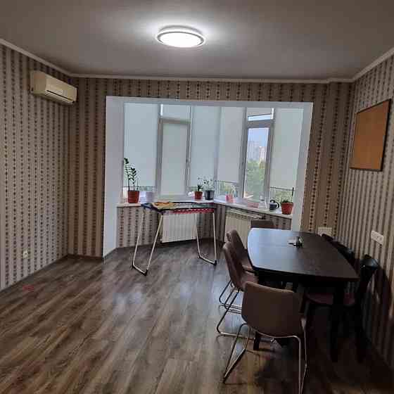 Оренда Квартира 2-кімнатна, 10/10 поверх на Хмельницька, 10 Kiev