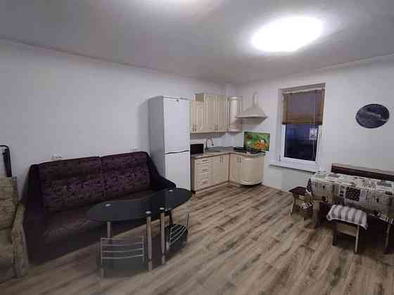 Оренда Квартира 2-кімнатна, 1/2 поверх на Повітрофлотська, 86в Kiev