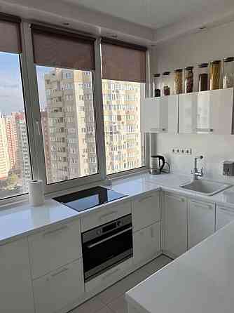 Оренда Квартира 2-кімнатна, 20/25 поверх на Урловская ул., 23 а Київ