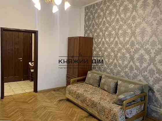 Продаж 2-х к. кв. біля метро Хрещатик, Печерський р-н. Код об'єкту: 21145071 Київ