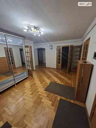 Оренда Квартира 4-кімнатна, 1/10 поверх на Шевченка Вінниця