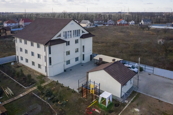 Продаж комерційне приміщення на ул. Уютная, 10 приміщень - 20, поверх - 1 Великий Дальник