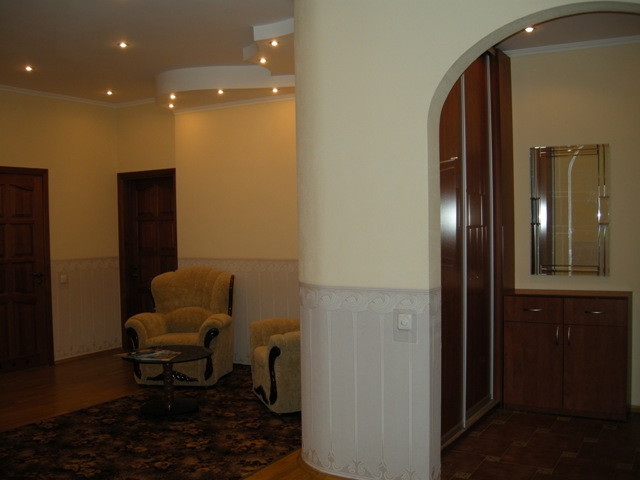 Оренда Квартира 3-кімнатна, 5/17 поверх на Срибнокильская ул. Київ - фото 2