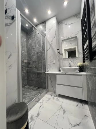 Продаж Квартира 3-кімнатна, 5/16 поверх на Максимовича, 3 Київ