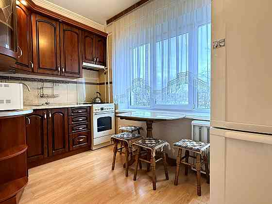 Продаж Квартира 2-кімнатна, 4/5 поверх на Солом'янська вул., д. 39 Київ