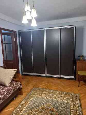 Оренда Квартира 3-кімнатна, 1/5 поверх на Мрії, 18 Київ