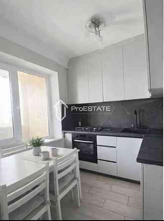 Продаж Квартира 2-кімнатна, 9/9 поверх на вул. Ореста Левицького Київ