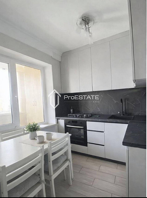 Продаж Квартира 2-кімнатна, 9/9 поверх на вул. Ореста Левицького Київ - фото 1