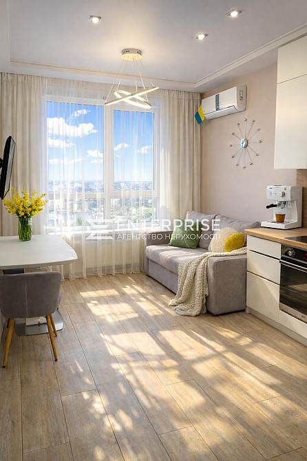 Оренда Квартира 1-кімнатна, 24/26 поверх на вул. Солом'янська Київ - фото 1