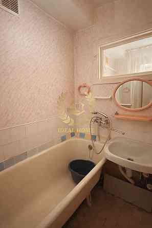 Продаж Квартира 2-кімнатна, 3/5 поверх на Космическая ул. Киев