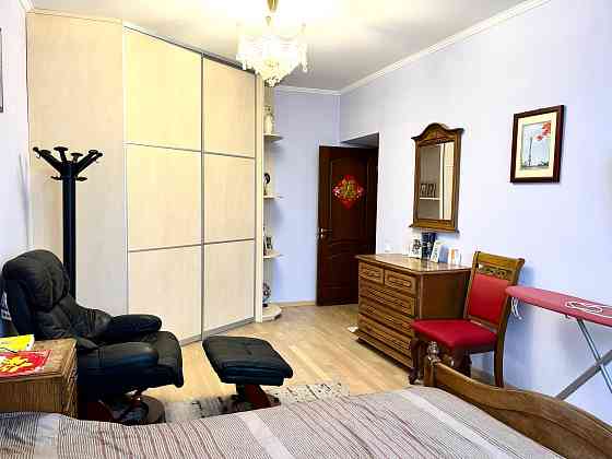 Продаж Квартира 3-кімнатна, 11/18 поверх на Старонаводницкая вул., д. 3 Киев