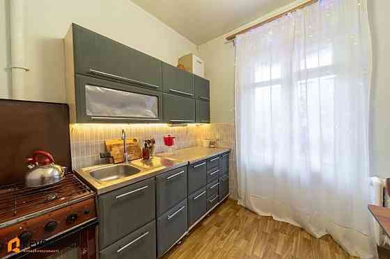 Продаж Квартира 2-кімнатна, 2/2 поверх на Юрія Литвинського вул. (Російська),, 58 Киев