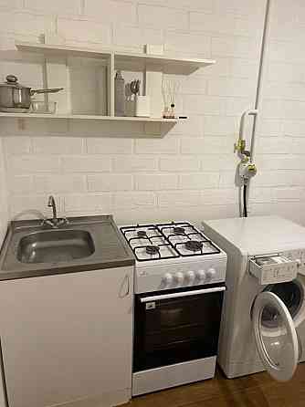 Продаж Квартира 1-кімнатна, 6/9 поверх на Леоніда Каденюка, 19/30 Київ