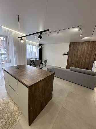 Продаж Квартира 3-кімнатна, 3/3 поверх на вул. Троллейбусна L'viv