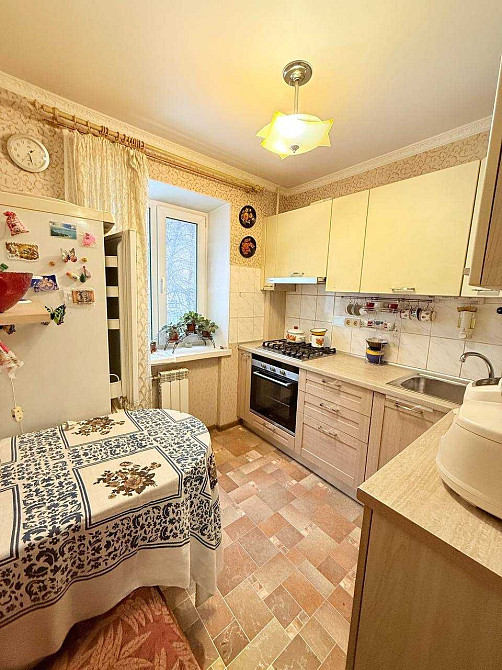 Продаж Квартира 2-кімнатна, 3/5 поверх на Голосіївська вул., д. 18 Kiev - photo 1