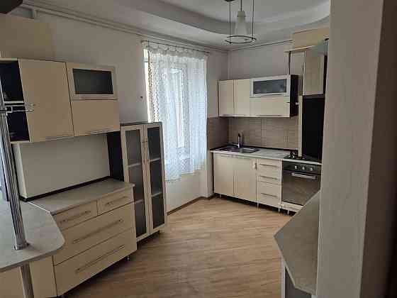 Оренда Квартира 3-кімнатна, 5/7 поверх на Південний б-р Івано-Франківськ