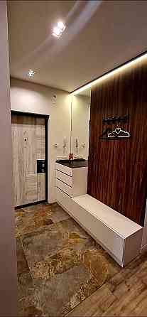 Продаж Квартира 3-кімнатна, 2/12 поверх на Регенераторна вул., д. 4 Kiev