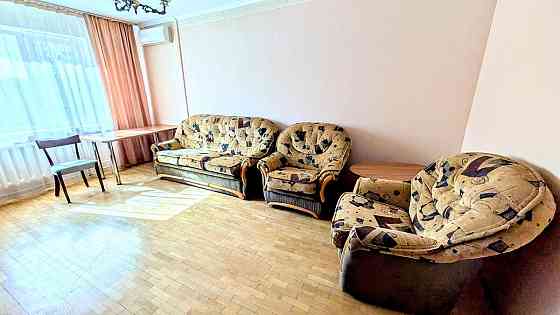 Оренда Квартира 2-кімнатна, 10/10 поверх на Урлівська, 5 Kiev